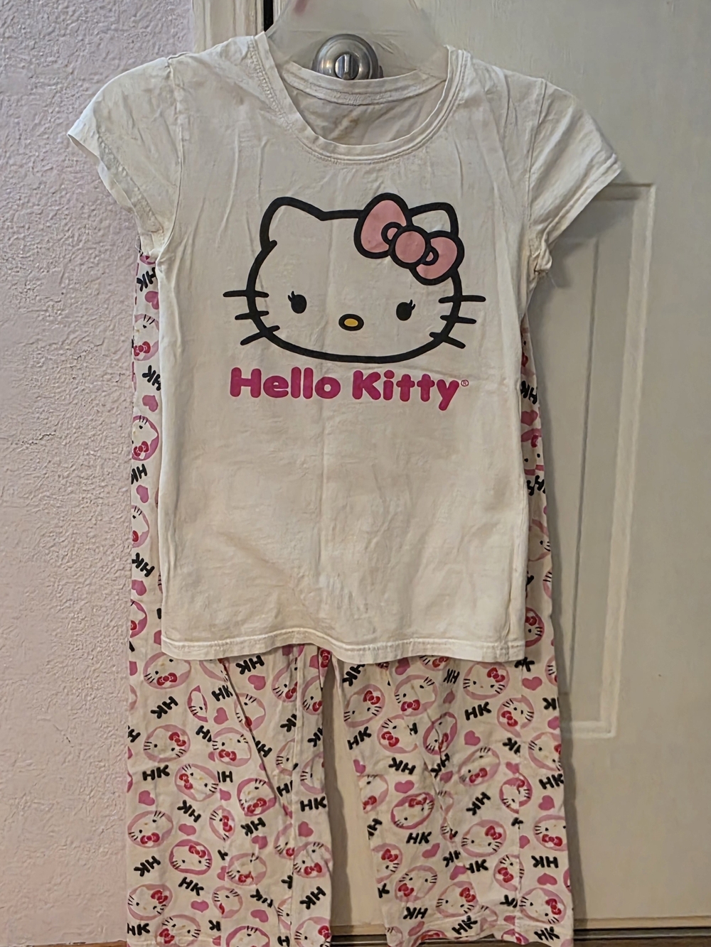 Hello Kitty Small Women's White & Pink Pajama Set